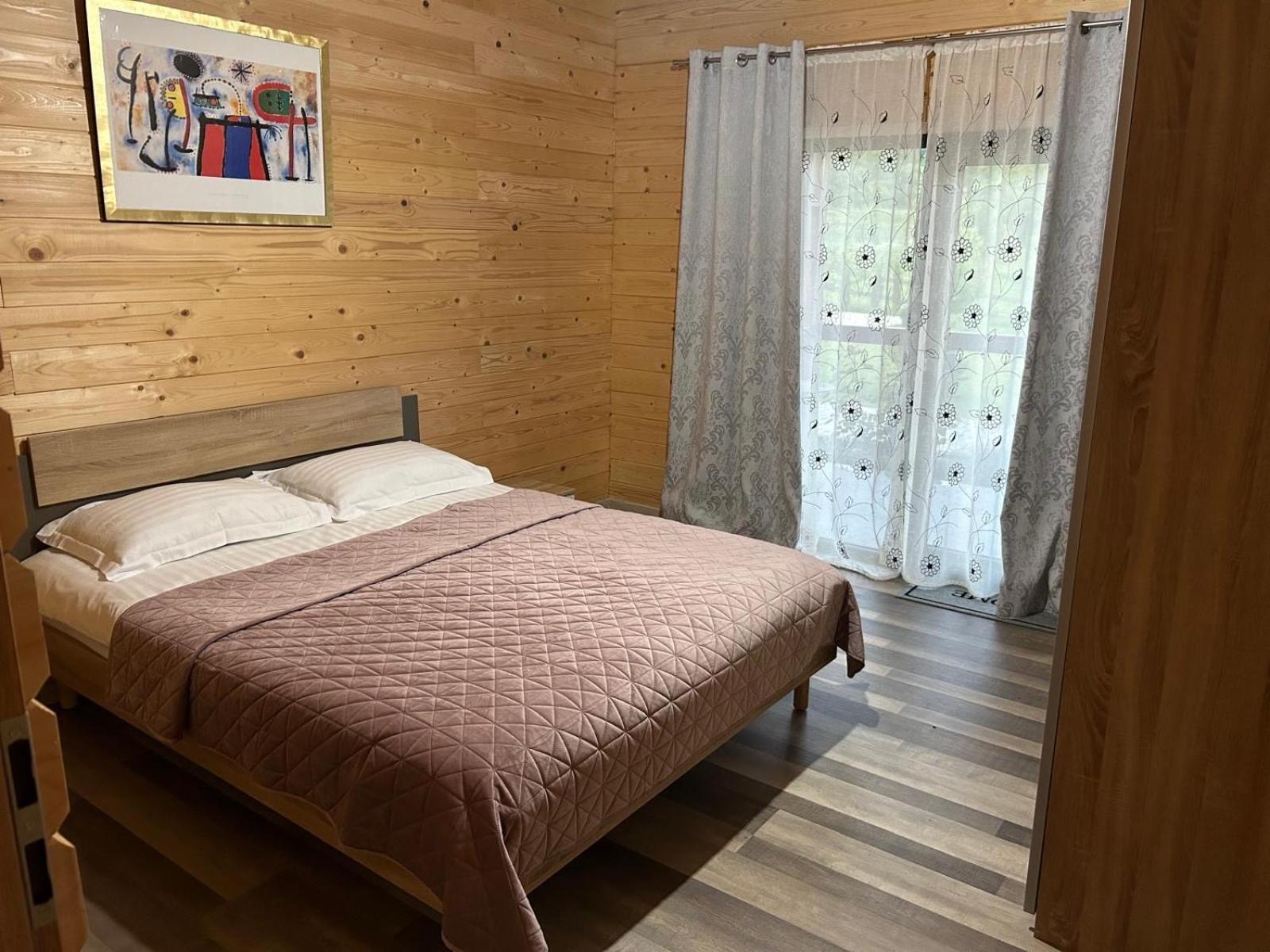 Home Resort Rs Moldovenesti Экстерьер фото