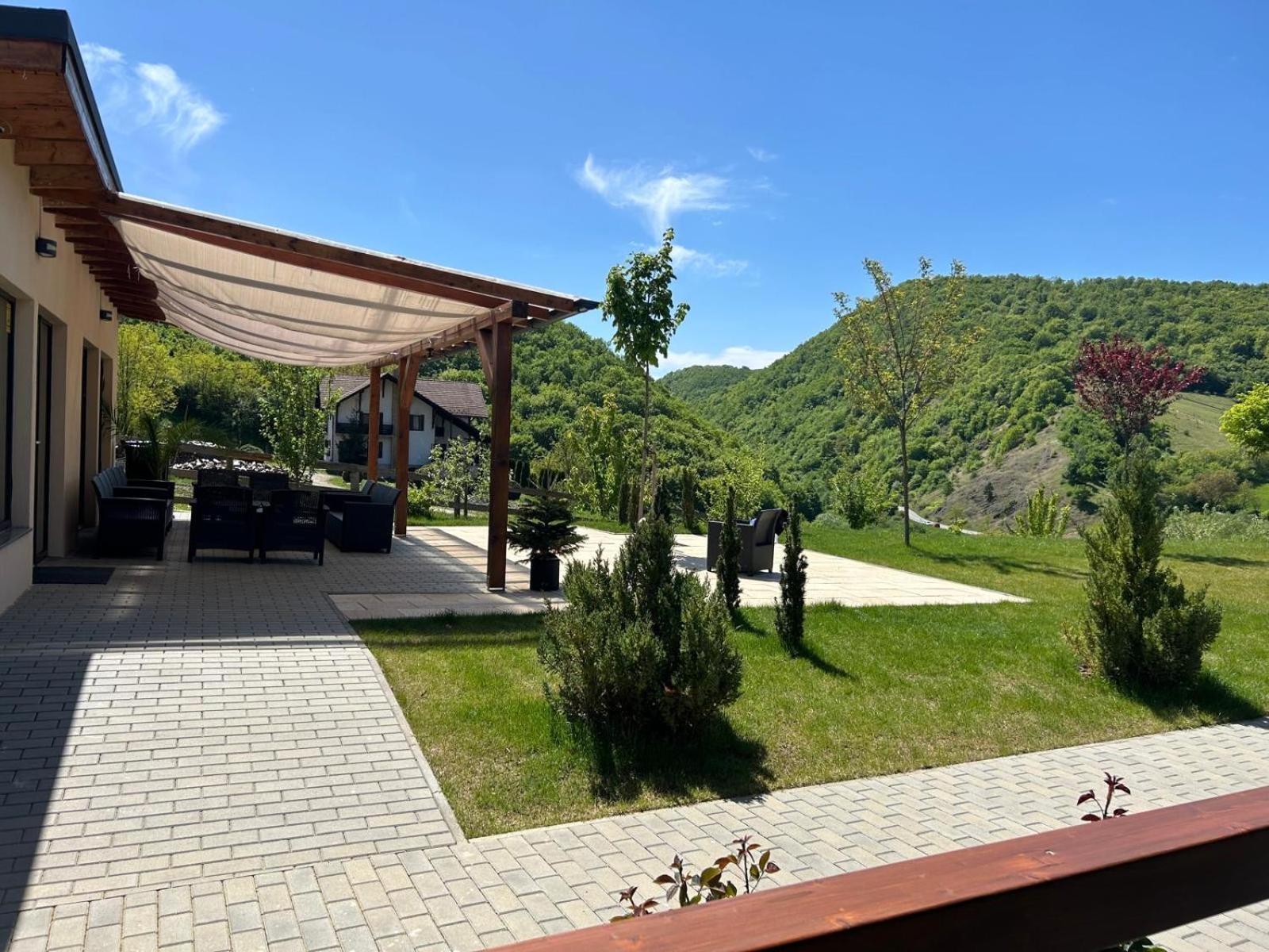 Home Resort Rs Moldovenesti Экстерьер фото